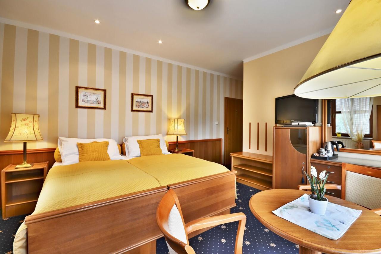 פיסק Hotel Villa Conti מראה חיצוני תמונה